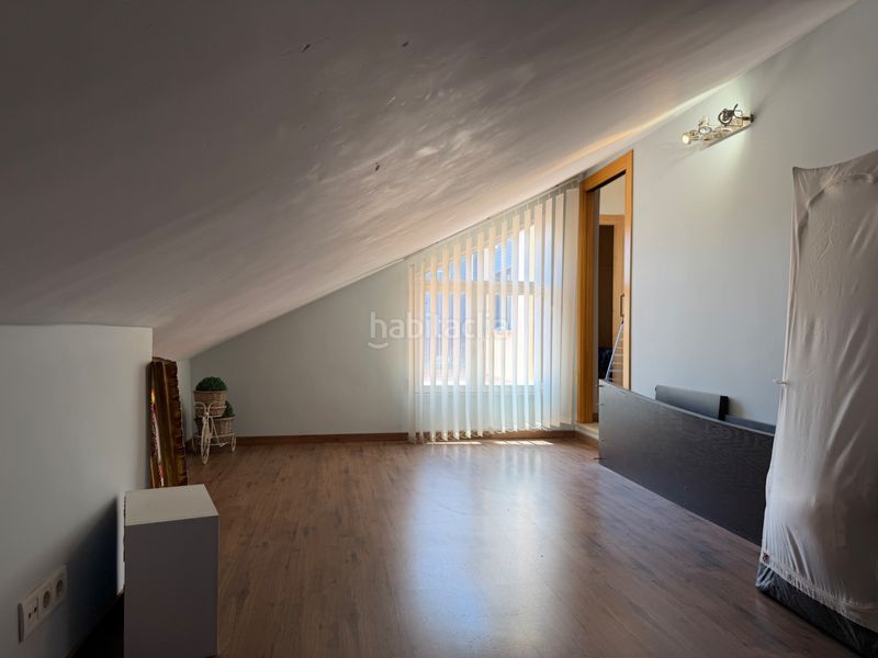 Foto f557e1f2-e8ed-4092-8c8d-ad27ecbbed7b. Duplex in Benetússer