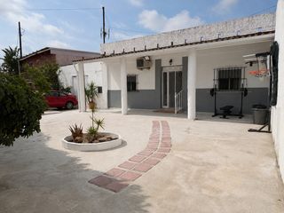 Chalet  Plaça poligono n-44.s. Propiedad con dos viviendas independientes y gran potencial en b