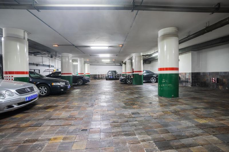 Foto d54f6d75-fba4-4839-9186-930bba9691d2. Appartement avec parking dans Ensanche Coruña (A)