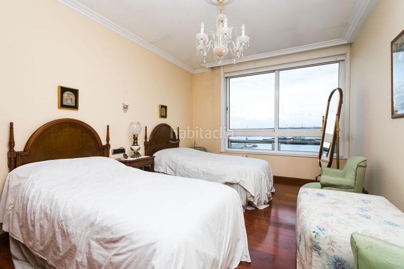 Foto 400aafee-d593-4bd1-8758-49aa82131a9a. Flat with parking in Ensanche Coruña (A)