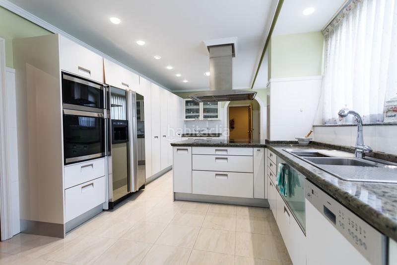 Foto 507f7179-524e-41ab-ba8d-40ecaa4515bc. Piso en Ensanche Coruña (A)