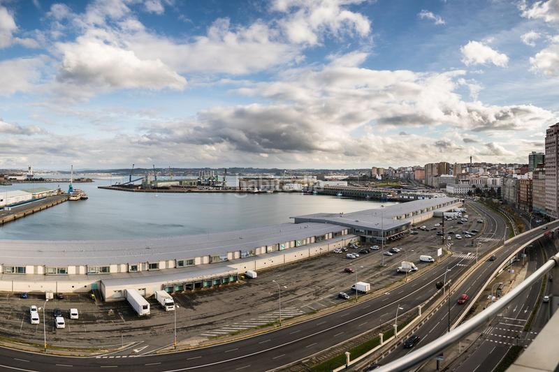 Foto 8a4a8356-99e2-432c-a35f-1330e1a42131. Piso en Ensanche Coruña (A)