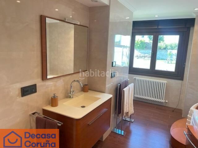 Foto f65e259d-82fa-4d7d-a88e-8c26c04eed88. Xalet amb aparcament piscina a Maianca Oleiros