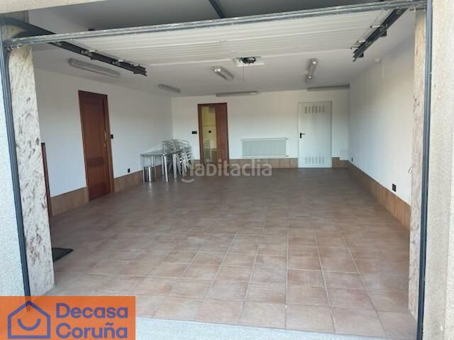 Foto f6ab1dbe-5eb0-4db6-bd3a-99608ae5b89c. Xalet amb aparcament piscina a Maianca Oleiros