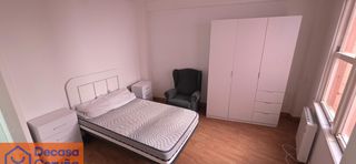 Location Appartement  Travesía meicende. Alquiler temporal  vivienda amueblada 3 dormitorios, baño, salón