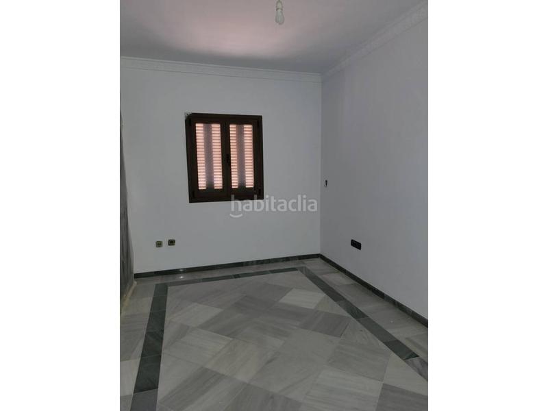 Foto 283e33c3-f28b-4c6d-85c0-02bdbf1dad79. Chalet con parcheggio piscina in Gines