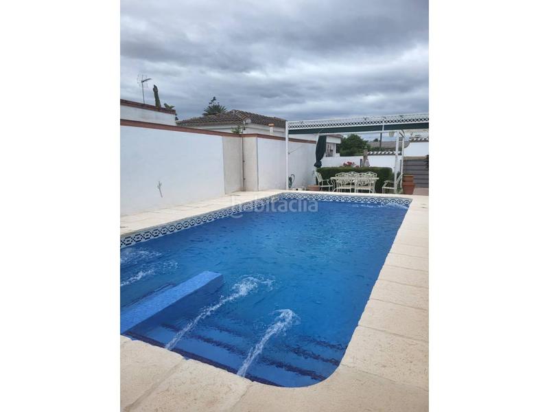 Foto 2b1539c3-e526-48be-bb44-fa68478bfb6f. Chalet con parcheggio piscina in Gines