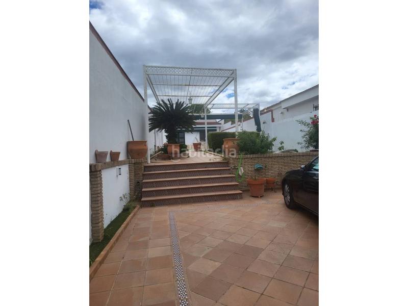 Foto 9fe522a4-fc88-4889-bb90-84cb18fc516c. Chalet con parcheggio piscina in Gines