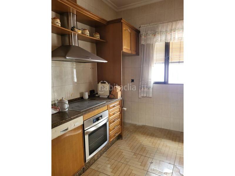 Foto f17c2ea1-1ae6-41b0-aeca-f2038b38a177. Chalet con parcheggio piscina in Gines