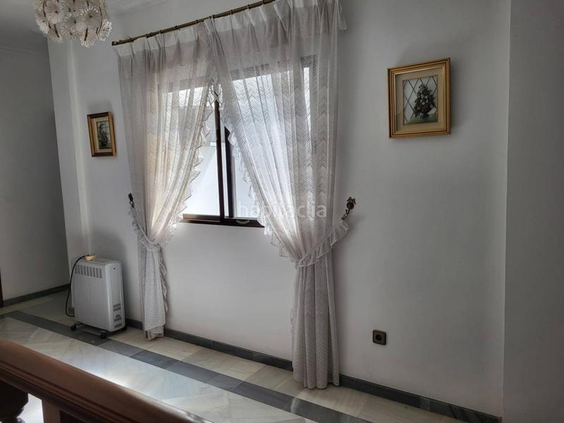 Foto f7d34898-6e58-4461-8a44-33a5531168e9. Chalet con parcheggio piscina in Gines