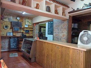 Traspàs Local Comercial  Carrer del llenguadoc. Magnifica rostisseria en pleno funcionamiento en traspaso/alquil