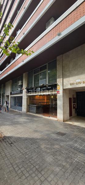 Foto a8f6860b-c550-4ba5-bca2-07f12f100793. Local comercial a carrer de puigcerdà 277 a La Verneda - La Pau Barcelona