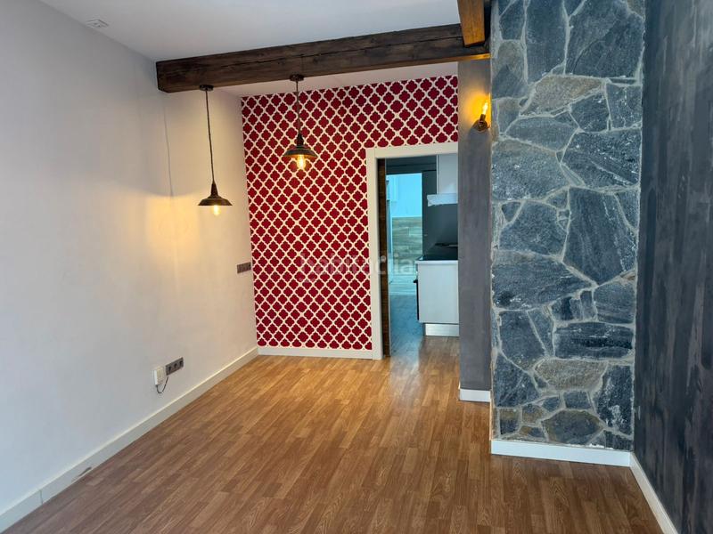 Foto 3beff34d-a64f-450f-88b8-49b7c05844f0. Alquiler local comercial estudio con acabados de diseño en alquiler Prosperitat (nou barris), completamente reformado en Barcelona