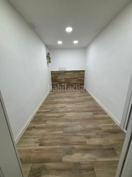 Foto a5a938e0-4388-4062-aba9-46d11f8bbf00. Alquiler local comercial estudio con acabados de diseño en alquiler Prosperitat (nou barris), completamente reformado en Barcelona