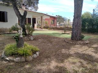 Xalet  Avinguda farners. Casa unifamiliar planta baja en santa coloma residencial
