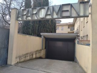 Aparcament cotxe a MOSSEN BENET
