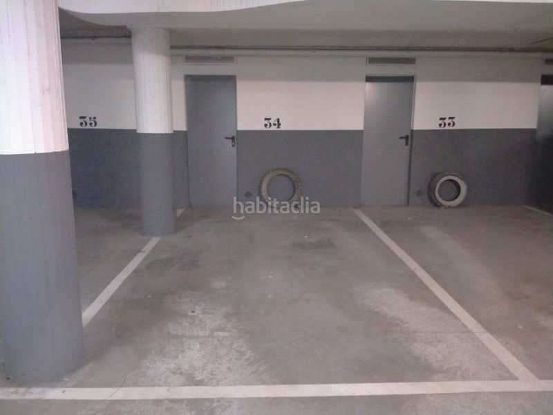 Foto a689bc14-d947-445d-bfb3-51d752402162. Aparcament cotxe a Santa Coloma de Farners