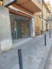 Lloguer Local Comercial  Passeig sant salvador. Se alquila local comercial de 89m2 en el centro de santa coloma