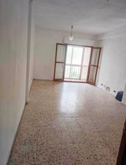 Piso en Tomelloso. R-372 piso para reformar en paseo san isidro, tomelloso