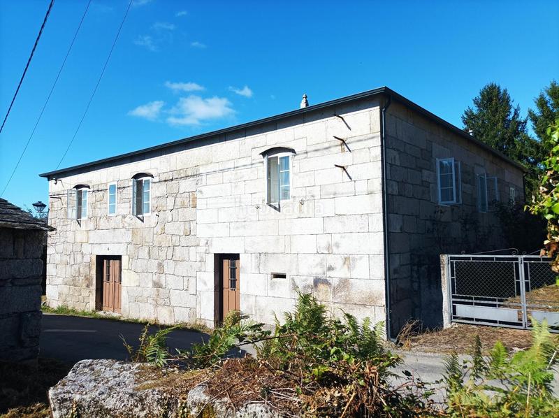 Foto 2c40f74c-8843-480e-933f-cb26e4b76d36. Chalet corgo ochalet en Corgo (O)