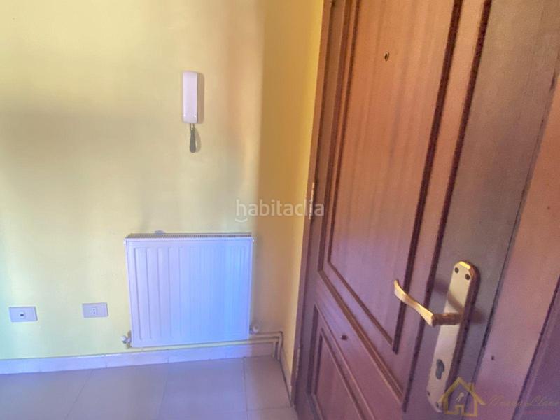 Foto 7fc7a89f-43cc-4c9d-a5b9-37f20daf6b6c. Rent flat with heating in A Milagrosa Lugo