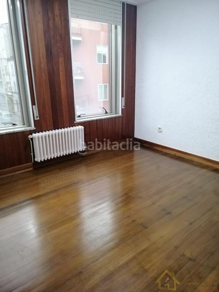 Foto 00cd6a8d-6f66-4c94-8fac-87e70b9e400c. Alquiler piso  en A Milagrosa Lugo