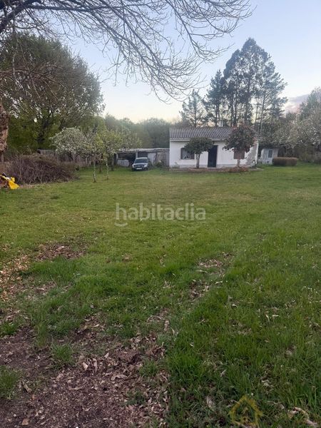 Foto 16e0ebd6-1be7-4ef2-ae06-4fb65a087900. Casa amb aparcament a Friol