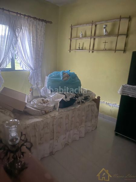 Foto 2f083c45-57c6-4806-9fc2-d3fb5187a13a. Casa amb aparcament a Friol