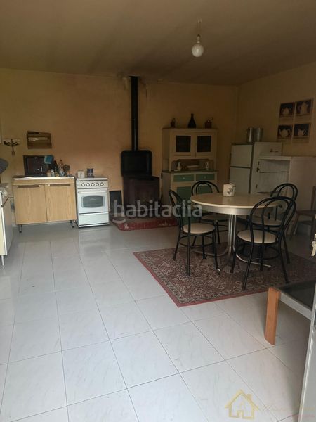 Foto 34f304aa-3ff4-46b6-8afb-754a45e0e4b5. Casa amb aparcament a Friol