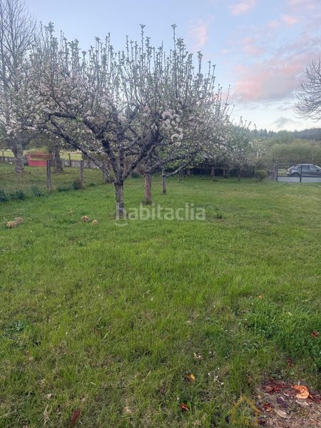 Foto e2ed237b-9bfd-4620-aac0-4ebadccdc463. Casa amb aparcament a Friol