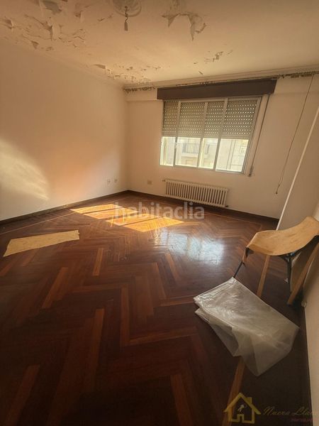 Foto b76b6261-65f8-4b98-8d0c-e8a89bf7bcc9. Piso  en Paradai Lugo