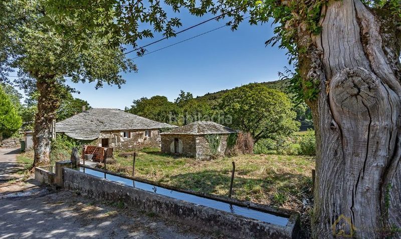 Foto 5368216a-1ed0-4109-bbbb-33d02d610ed3. Casa con parcheggio in Corgo (O)