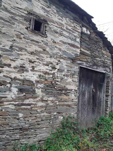 Foto db082994-5235-41d2-9dd9-d4e8c21fa661. Casa con parcheggio in Corgo (O)