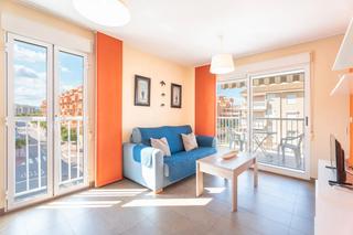 Lloguer Apartament  Carrer josé segrelles. Apartamento con terraza y garaje a pasos del mar – canet de bere