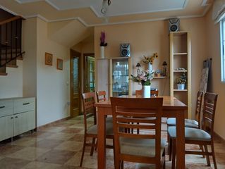 Location Maison jumelée  Carrer joaquin sorolla. Chalet en canet de berenguer – amplio, con jardín y cerca de la