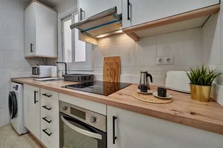 Location Appartement  Carrer igualada. Piso cómodo con buena distribución
