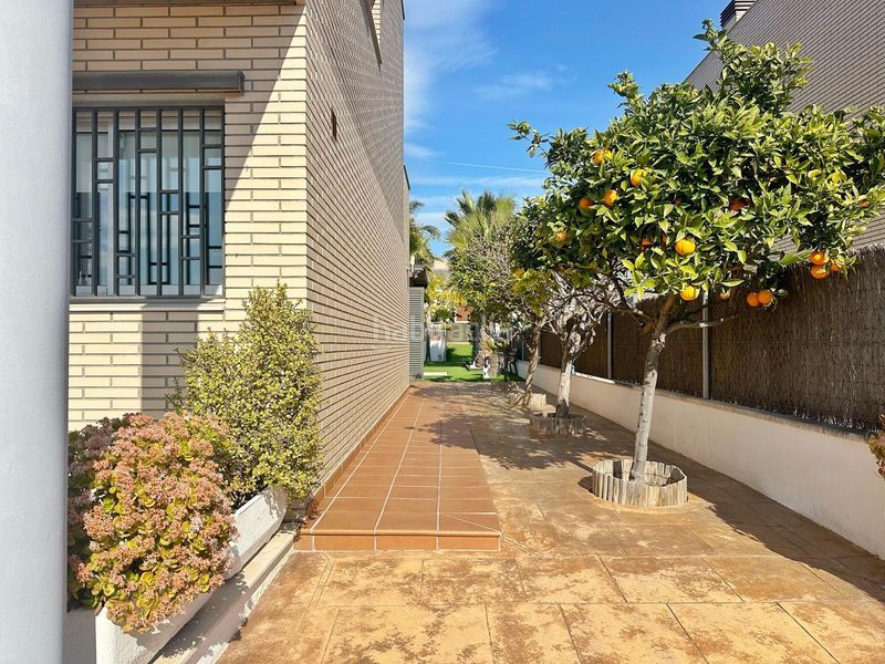 Foto a83e899f-5622-46b5-8b71-2fa803b5a701. Casa aparellada amb calefacció aparcament piscina a Roda de Barà