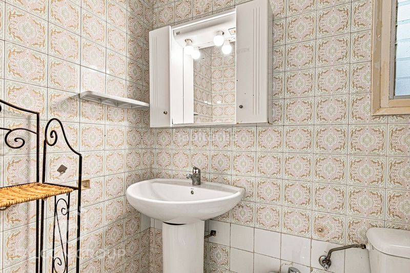 Foto cdcdb8a3-7044-4369-a14a-6ce23ce2670f. Pis a Calafell poble Calafell