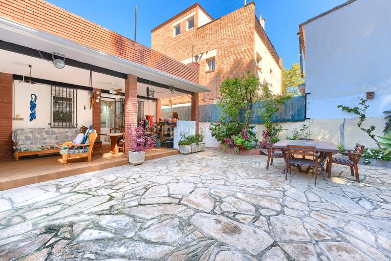 Foto ae6fb656-eb9d-4701-aa41-365ad3e44f50. Casa aparellada amb aparcament a Calafell platja Calafell
