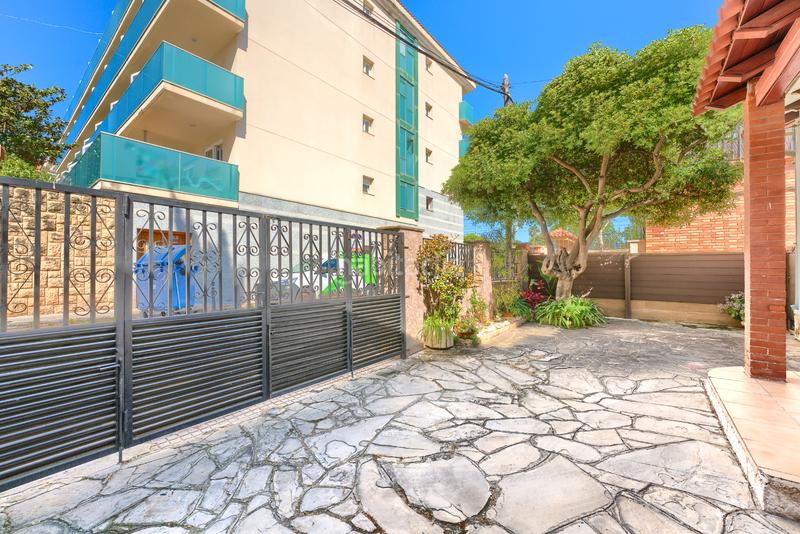 Foto 029da003-8feb-4976-a87a-9d45d09b08e2. Casa pareada en Calafell platja Calafell