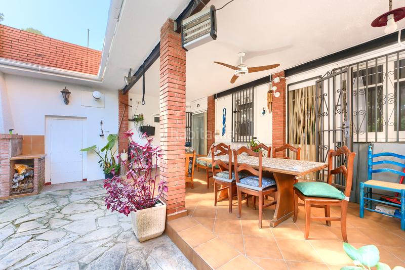 Foto c75b0e27-4362-4aa7-9e3a-fbf483ec4498. Casa pareada en Calafell platja Calafell