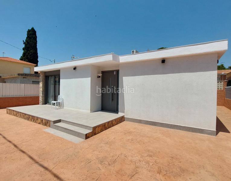 Foto fc59e867-2aca-43d5-b94c-0c54db458a58. Casa en Calafell platja Calafell