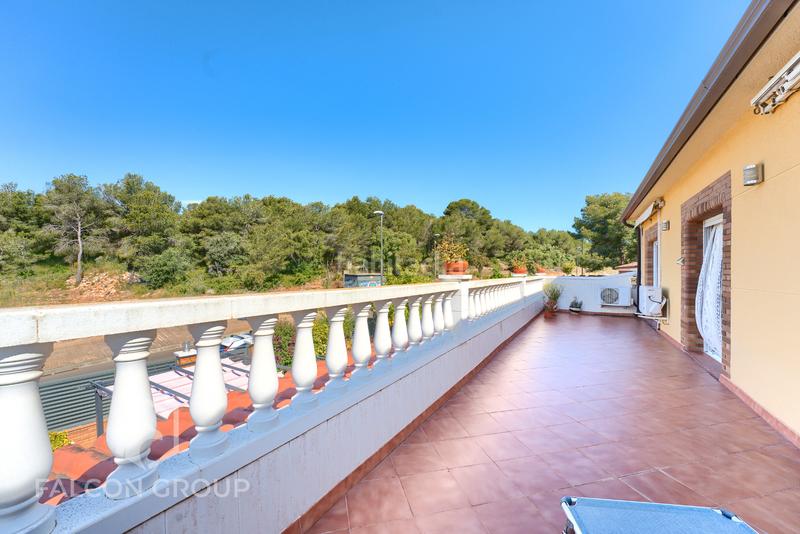 Foto 00bd225c-1ded-4262-9fe1-a4c6868f6464. Chalet en Cunit residencial Cunit