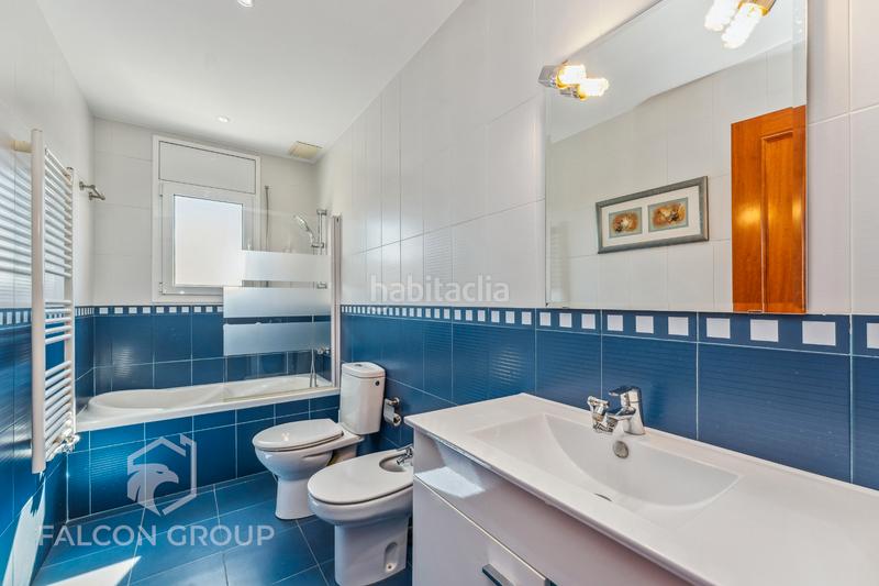 Foto 9f1d4374-ba9c-469b-8317-ea67edbcc381. Chalet en Cunit residencial Cunit