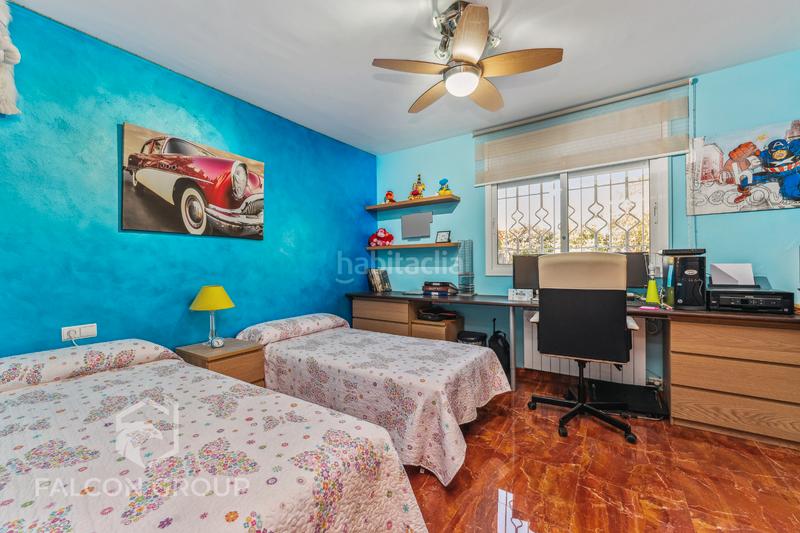Foto e6b5f223-e65d-4f14-bb4c-a89f42c90518. Chalet en Cunit residencial Cunit