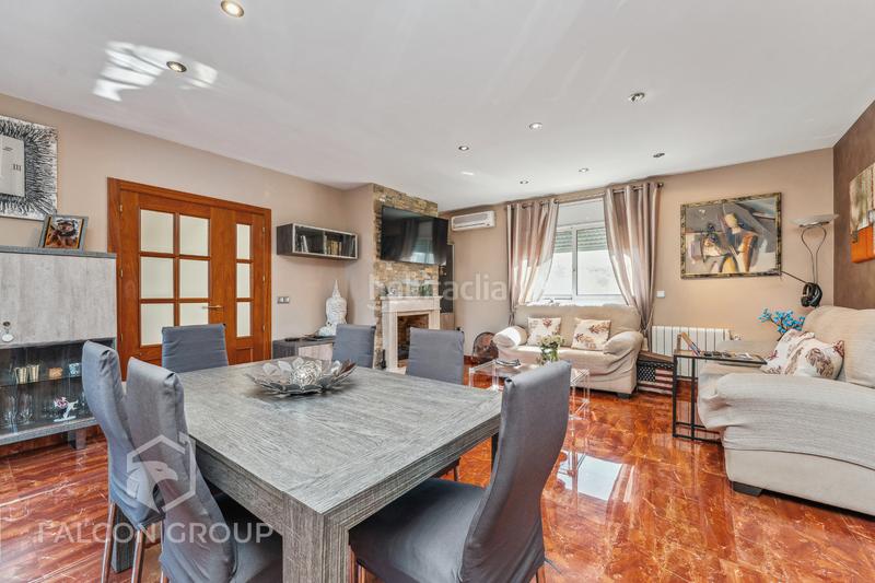Foto fddd5267-ac51-4b3e-90b0-2e68f981c48f. Chalet en Cunit residencial Cunit