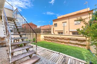 Casa aparellada  Carrer camp de la bena