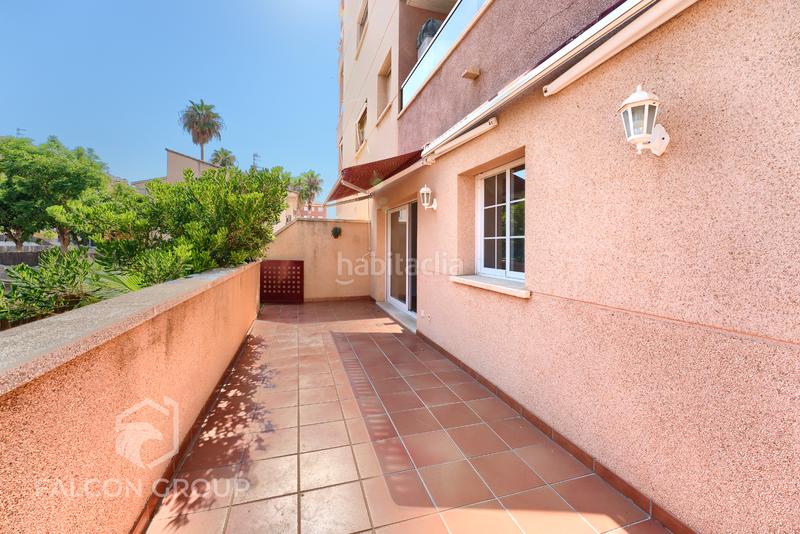 Foto 3f48edcf-3a40-4263-94fe-2b03ab5ab8c6. Appartamento con parcheggio piscina in L´Estany Calafell