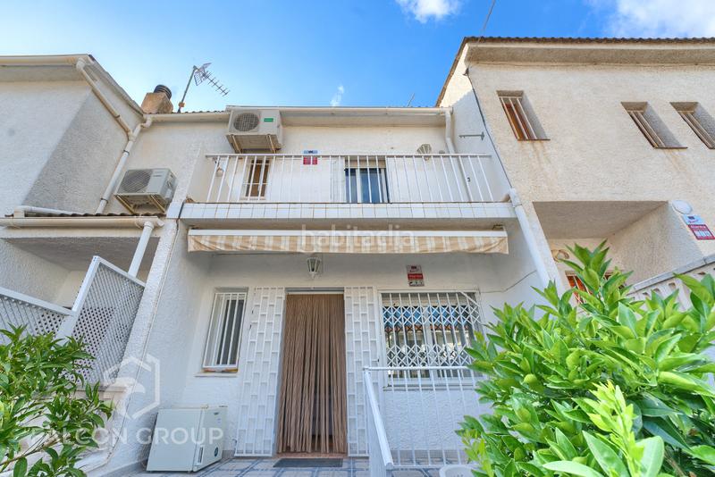Foto 084c651f-8336-4ebb-8728-ff477eb6c2f2. Casa bifamiliare con camino parcheggio in Coma-ruga platja Coma-ruga