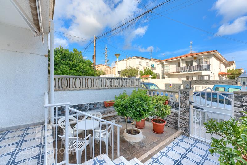 Foto 00d0cd13-76e7-4da2-b9af-d7a93edb2ba8. Maison jumelée avec cheminée parking dans Coma-ruga platja Coma-ruga